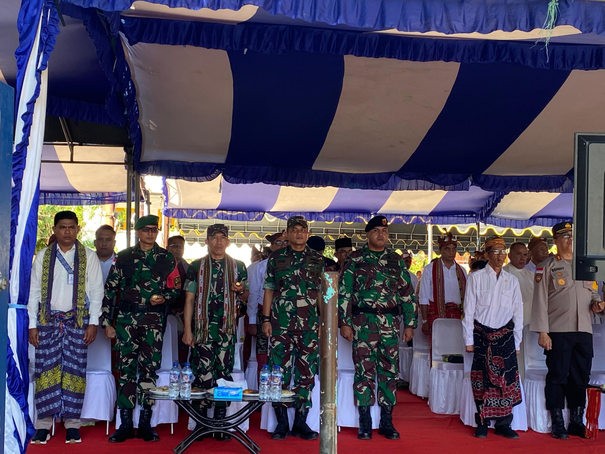 Upacara Hardiknas ke-66 di Lapangan Simpang Lima Atambua dipimpin Bupati Belu.