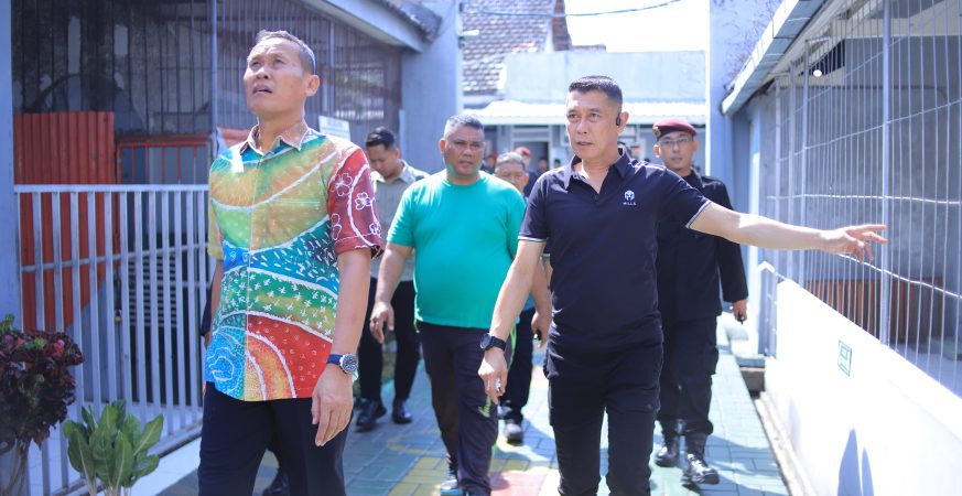 Kakanwil Ditjenpas Jatim meninjau fasilitas dapur dan blok hunian Lapas Jember dalam rangka monitoring layanan WBP.