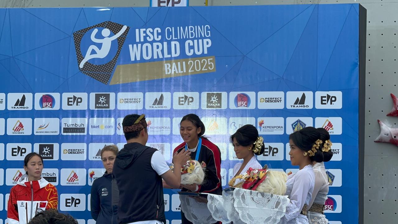Kadek Adi Asih raih medali perunggu di final speed putri IFSC World Cup 2025 Nusa Dua Bali.