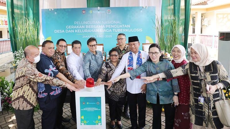 Menkes Budi Gunadi Sadikin meluncurkan program Desa Siaga TBC sebagai upaya penanggulangan tuberkulosis di Indonesia.