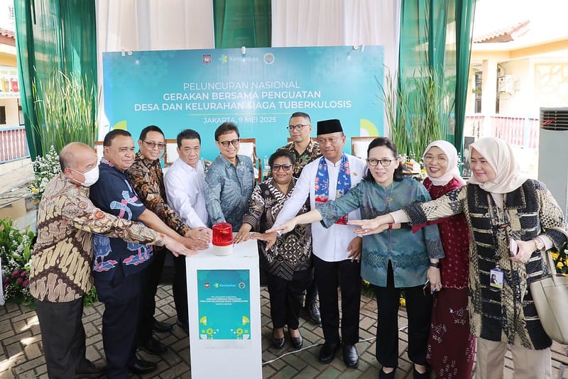 Menkes Budi Gunadi Sadikin meluncurkan program Desa Siaga TBC sebagai upaya penanggulangan tuberkulosis di Indonesia.