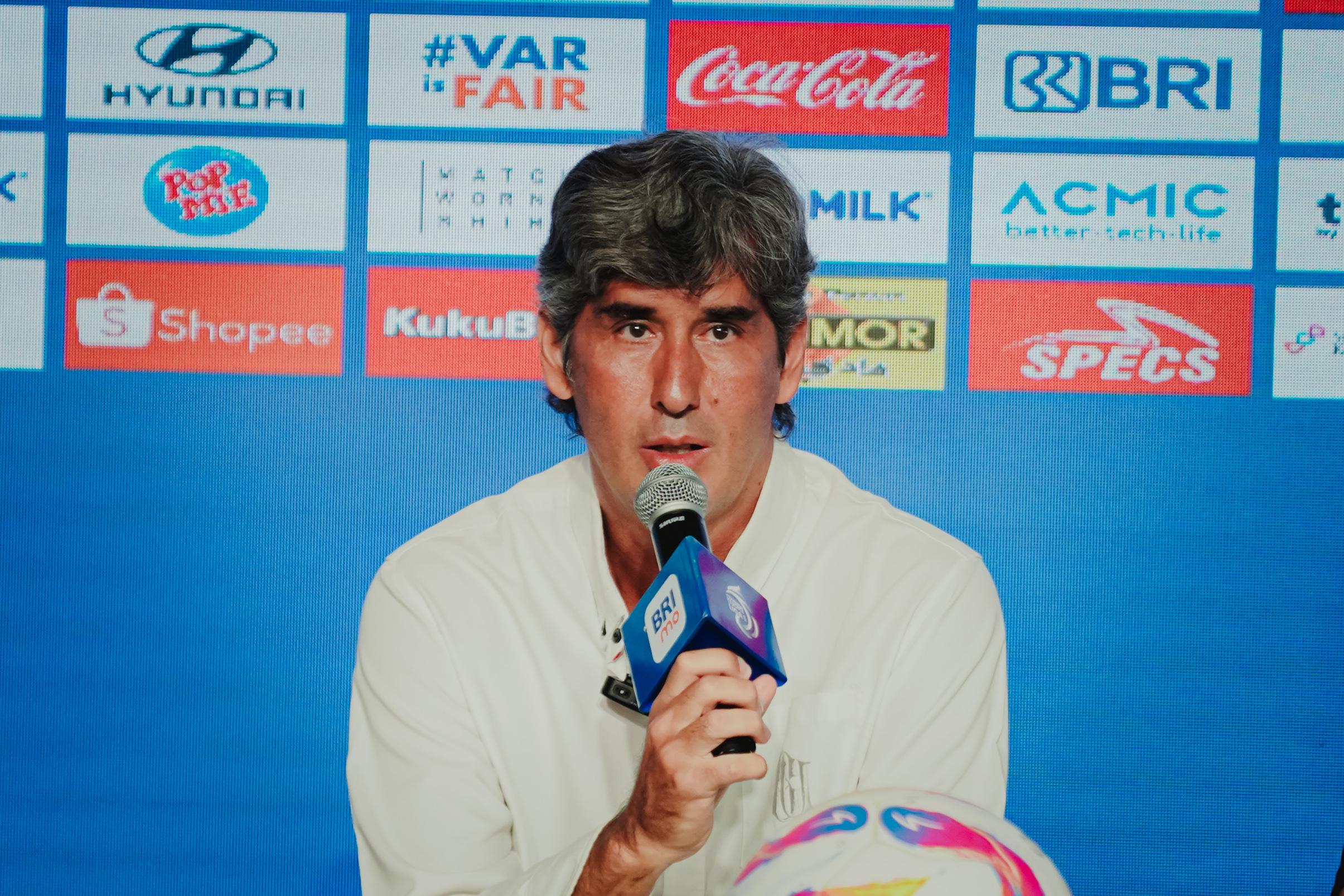Pelatih kepala Bali United FC, Stefano Cugurra