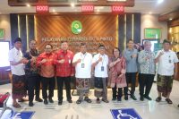 Gubernur Koster Raih Penghargaan The Best Region Head in Economic Recovery 2025