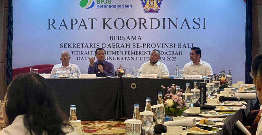 Dewa Made Indra leads coordination meeting to boost employment social security coverage in Bali.