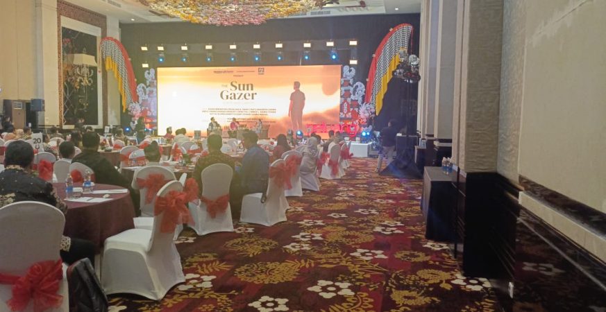 Pengenalan film "The Sun Gazer – Cinta dari Langit" pada peluncuran Buku 100 Koperasi Besar Indonesia 2025 di The Trans Resort Bali.