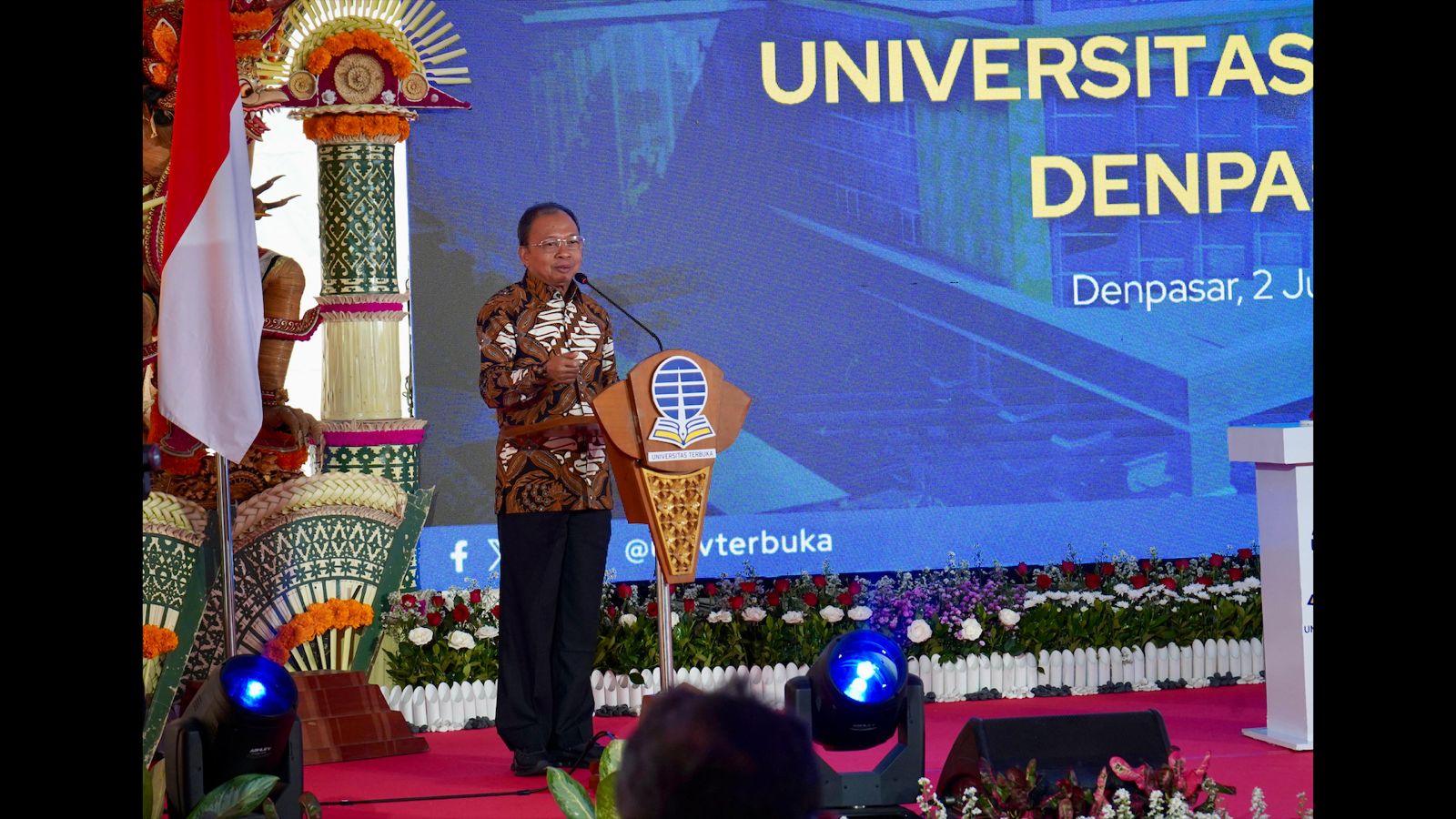 Gubernur Wayan Koster resmikan gedung baru UT Denpasar dan dorong program 1K1S.