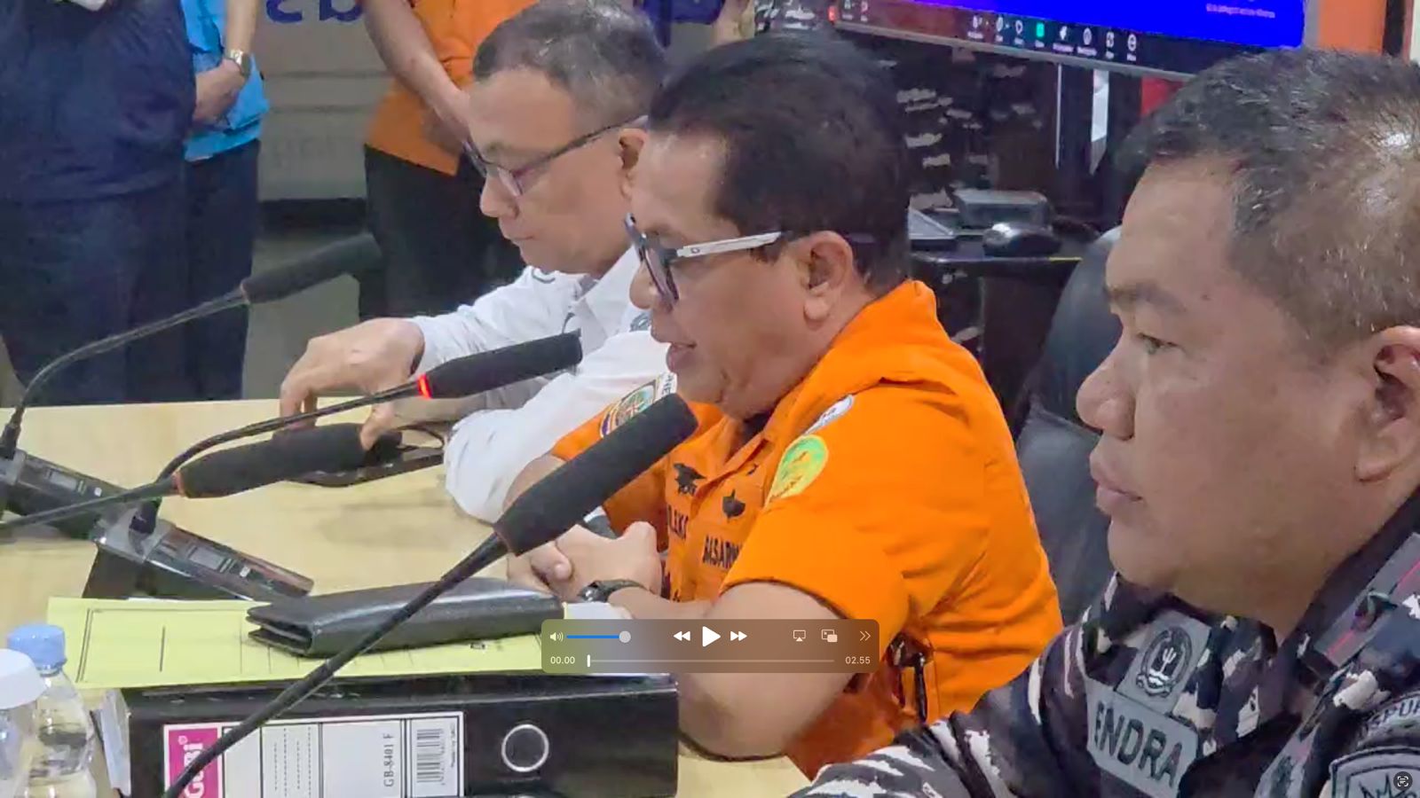 Tim SAR gabungan lanjutkan operasi pencarian KMP Tunu Pratama Jaya di Banyuwangi.