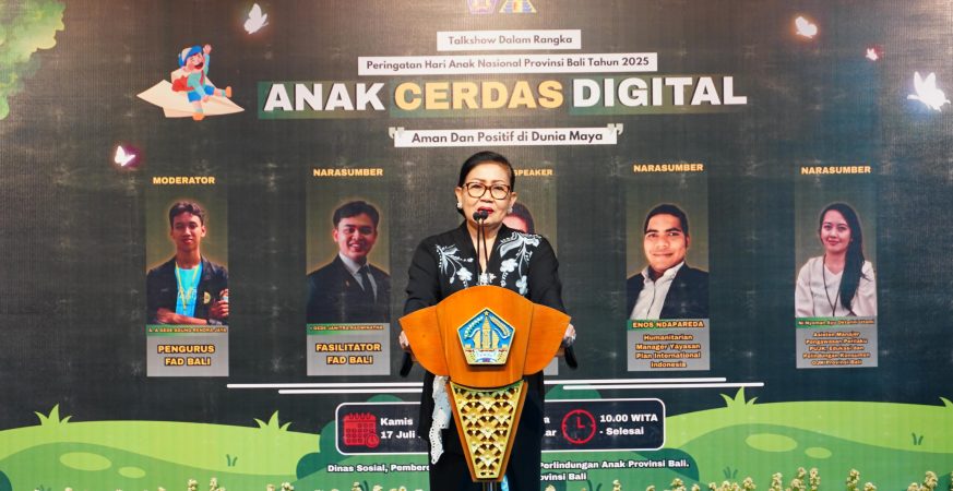 Putri Koster ajak generasi muda Bali cerdas dan bijak dalam dunia digital.