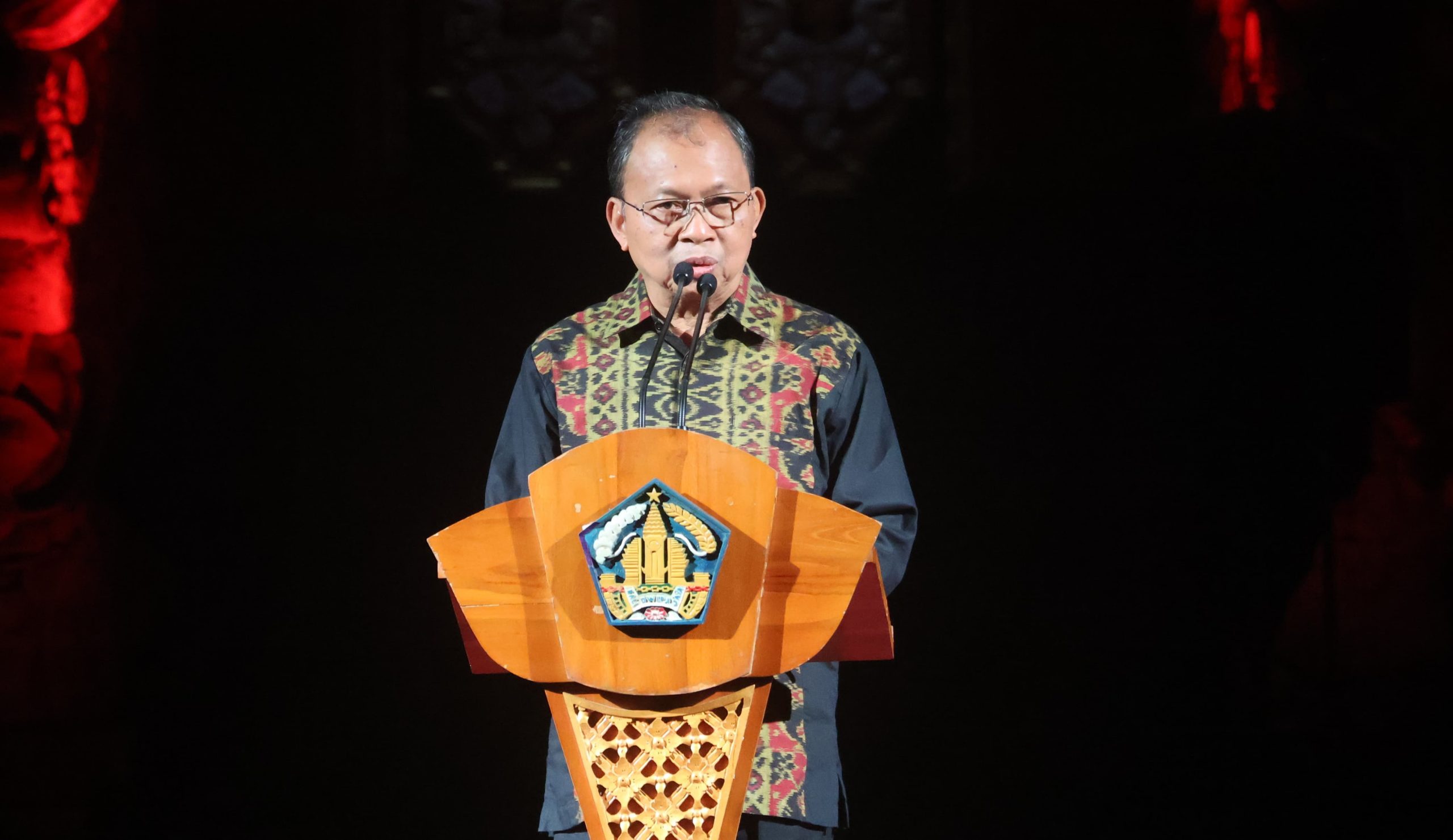 Gubernur Bali Wayan Koster umumkan tambahan anggaran PKB dan FSBJ 2026 di penutupan FSBJ VII.