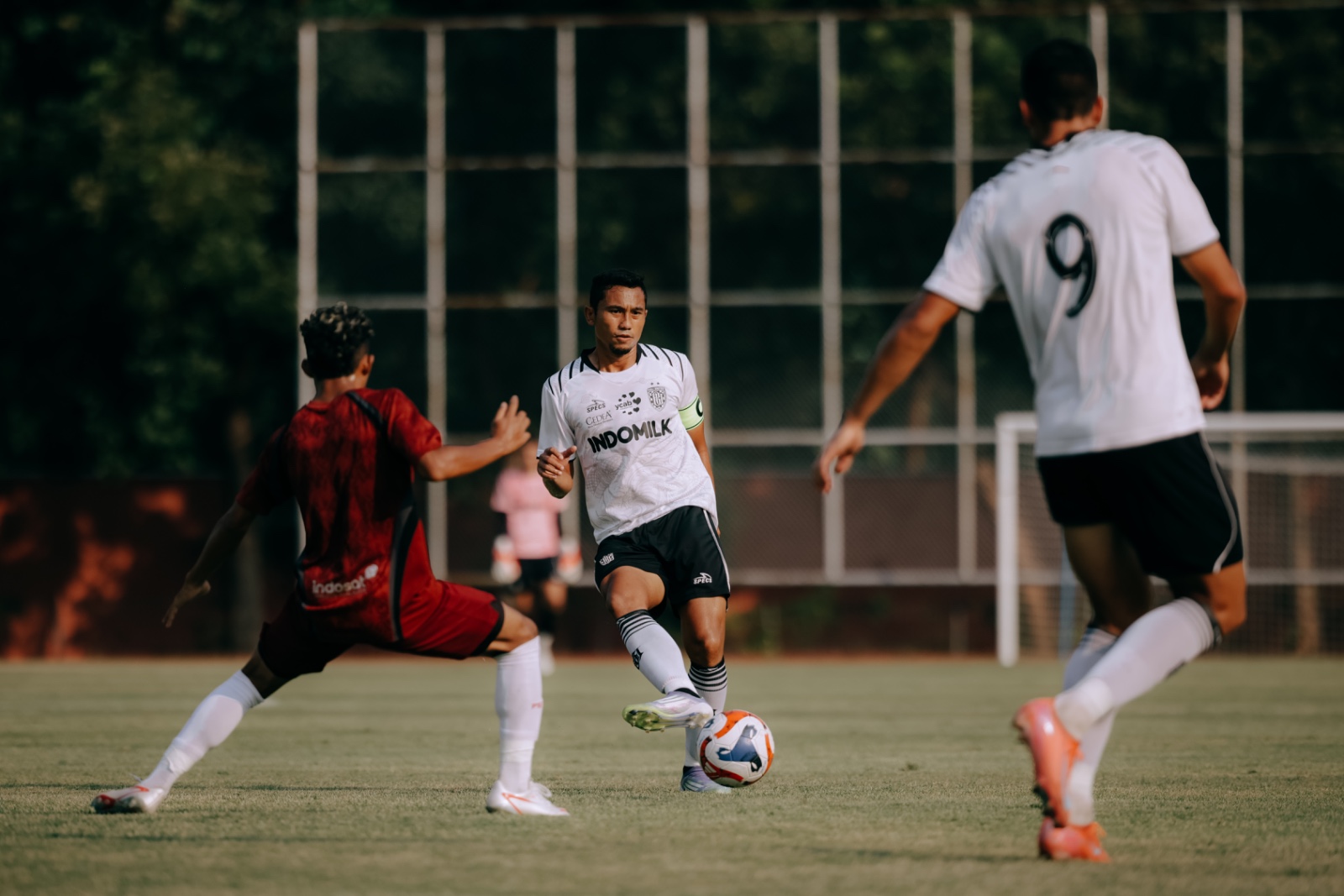 Ricky Fajrin dan skuad Bali United rayakan kemenangan atas Persis Solo di Stadion UNS