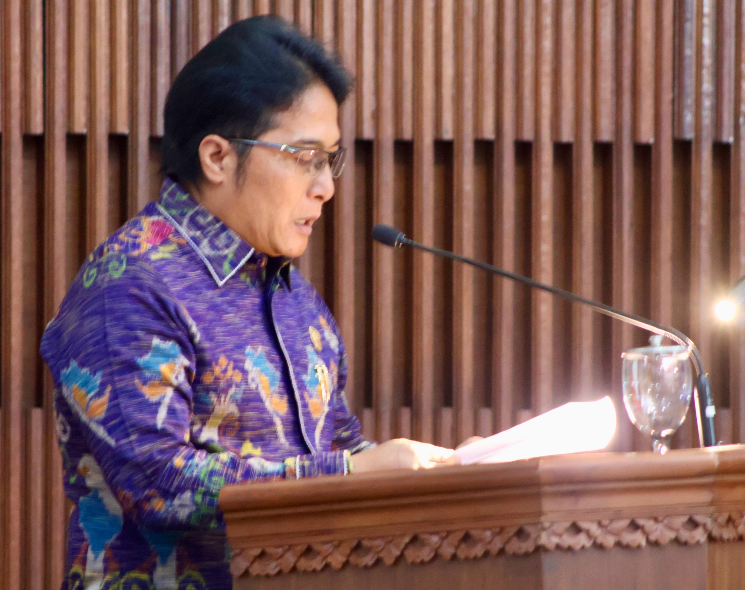 Giri Prasta dukung Raperda Angkutan Sewa Khusus Pariwisata berbasis aplikasi di Bali.