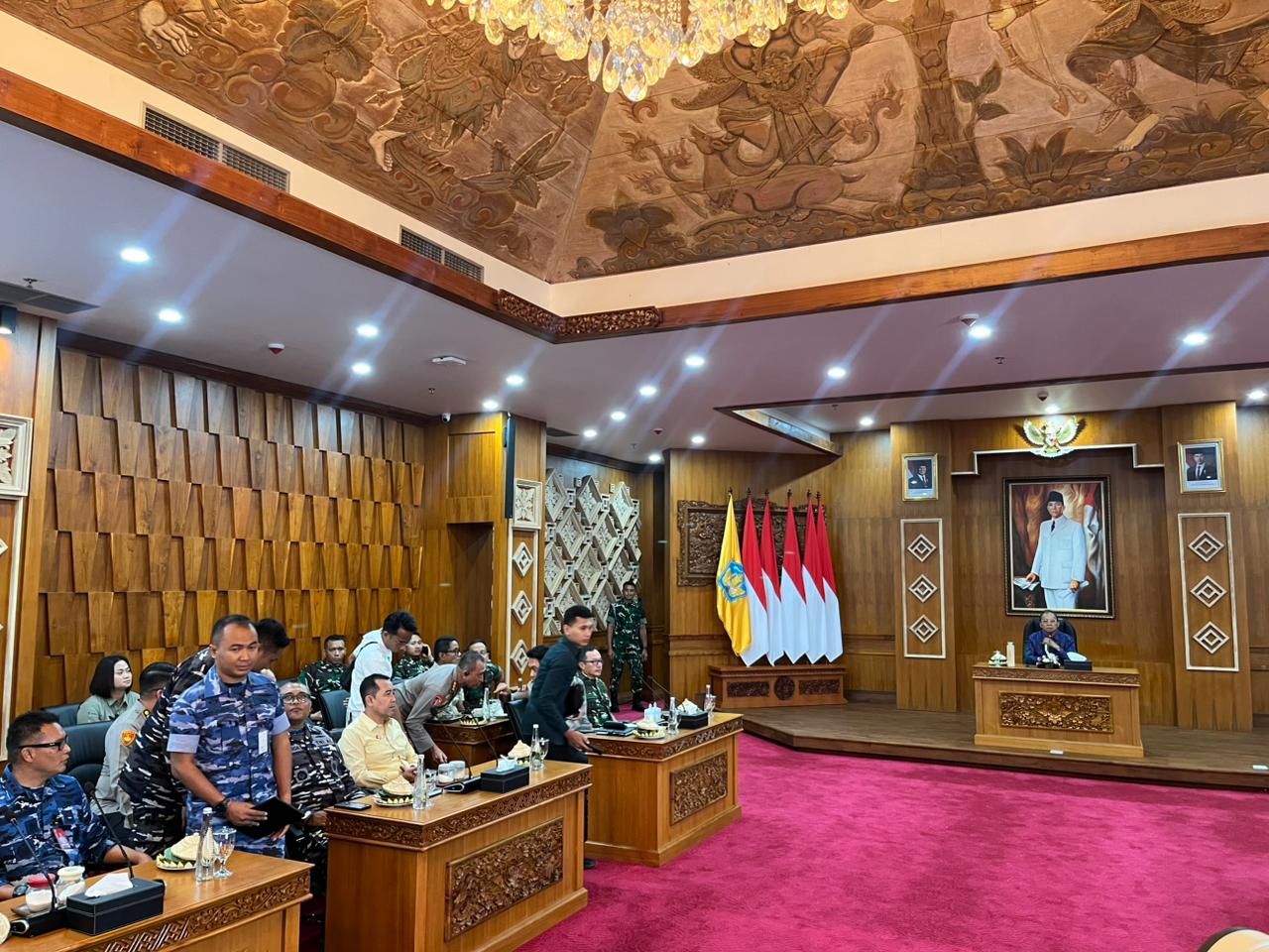 Rapat koordinasi antara Kemenkumham Bali, Pemerintah Provinsi, dan Kepolisian Daerah membahas pariwisata berkualitas.