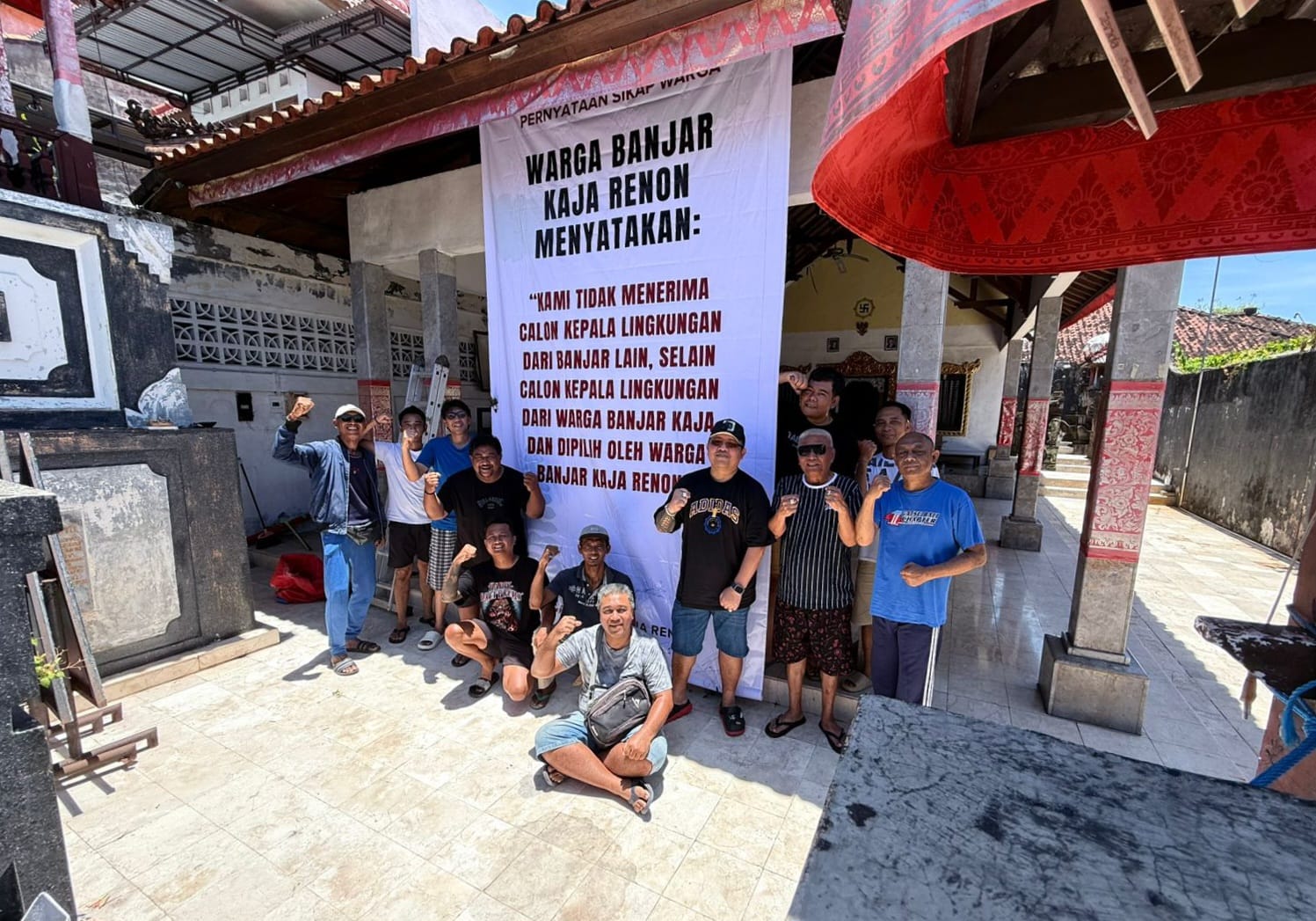 Warga Renon layangkan somasi kepada Lurah Renon terkait penetapan Kepala Lingkungan Kaja yang dinilai tidak transparan.