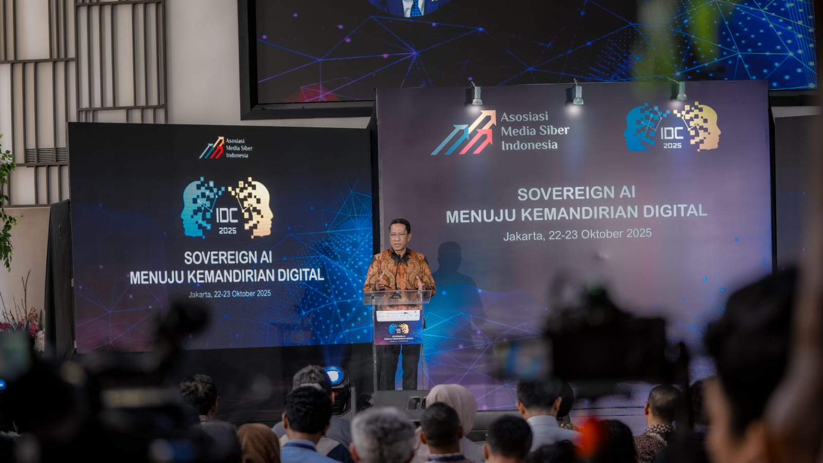 Menteri Hukum Supratman Andi Agtas umumkan diterimanya proposal Indonesia tentang tata kelola royalti di forum WIPO Jenewa.
