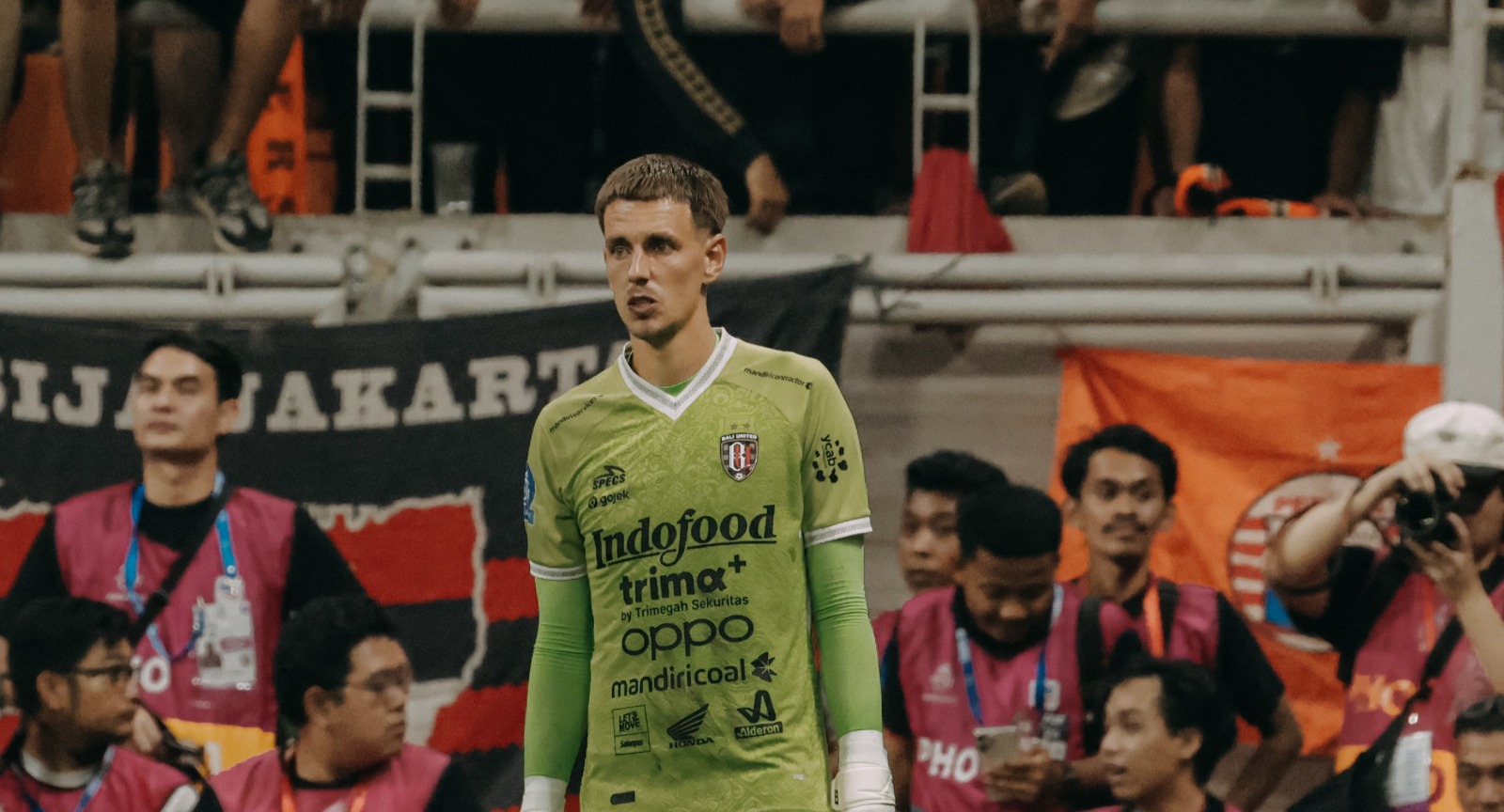 Mike Hauptmeijer penjaga gawang Bali United menikmati kehidupan di Bali.
