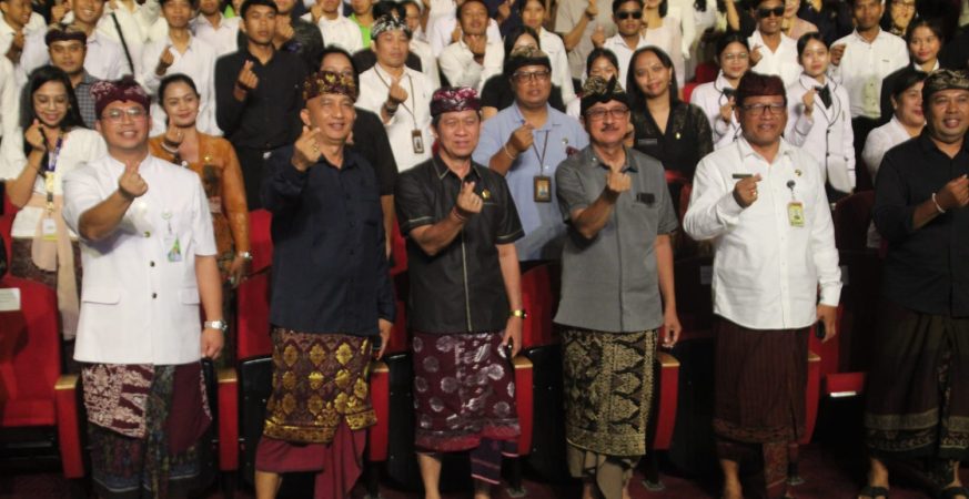 Bursa Kerja dan Edukasi Vokasi Nasional 2025 dibuka di Denpasar dengan antusiasme peserta pencari kerja.