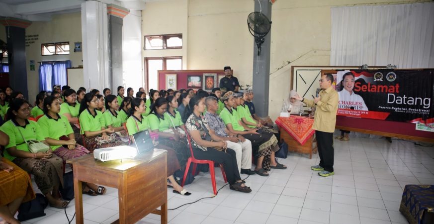 kegiatan sosialisasi Program Makan Bergizi Gratis untuk edukasi gizi masyarakat.