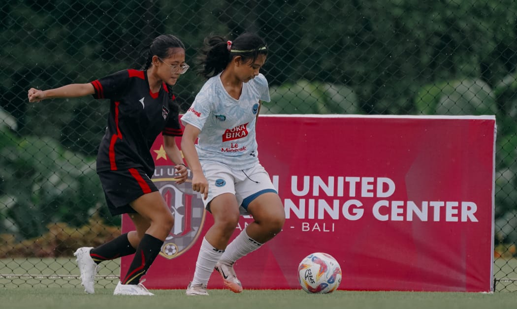 Pemain Bali United Academy saat laga pembuka Lady Dewata League 2025/2026 di Bali United Training Center, Gianyar.