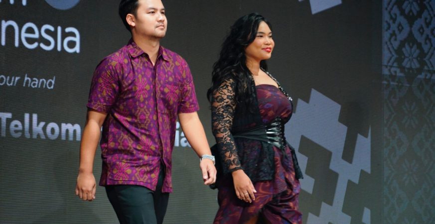 Peragaan busana wastra Bali pada Dekranasda Bali Fashion Week 2025 di Gedung Ksirarnawa Denpasar.