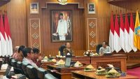 Gubernur Koster Laporkan Raperda Penyertaan Modal BPD Bali ke Mendagri, Dirjen Otda Siap Proses