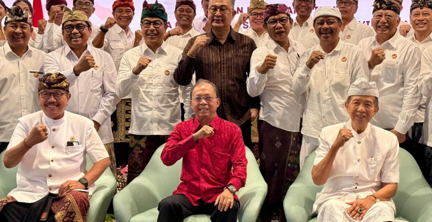 Gubernur Bali Wayan Koster menghadiri pelantikan DPW Nawa Cita Pariwisata Indonesia Bali di KEK Sanur.