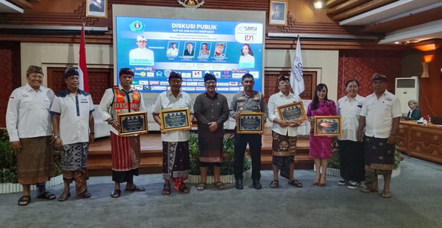 Diskusi publik SMSI Kota Denpasar tentang kemacetan di Gedung Graha Sewaka Dharma Lumintang dalam rangka HUT ke-238 Kota Denpasar.