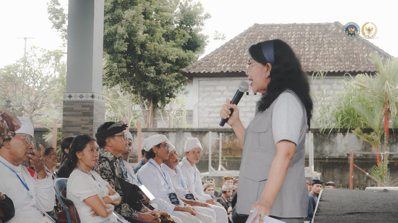 Sosialisasi Program Makan Bergizi Gratis kepada masyarakat di Balai Banjar Pegiangan Kawan, Bangli.